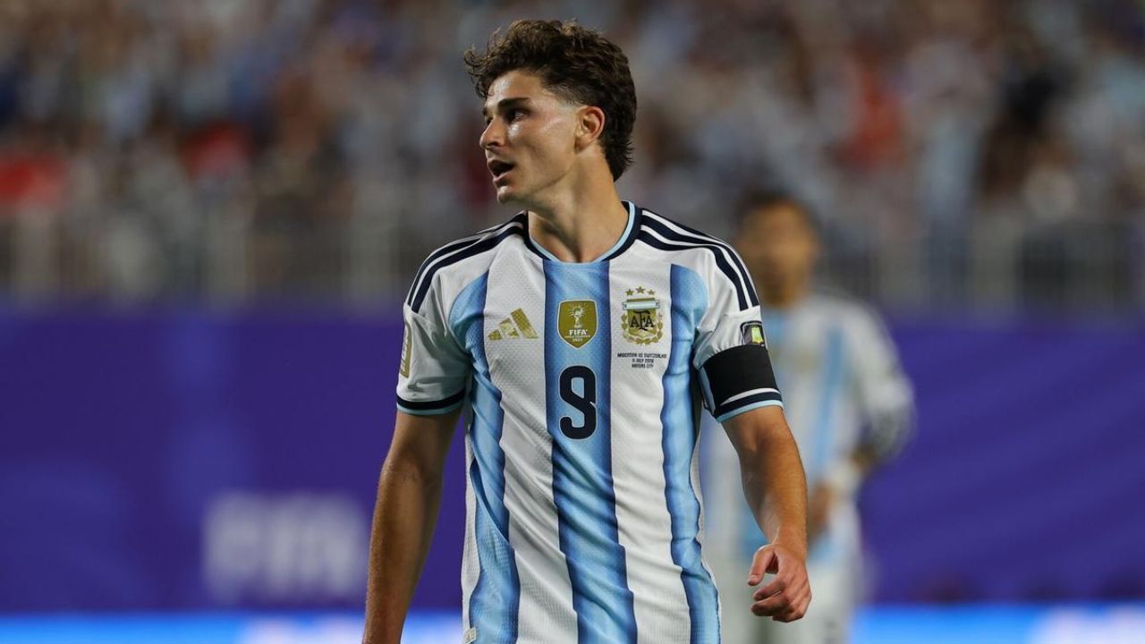Los agentes de Julián Álvarez sostendrían reunión con Barcelona