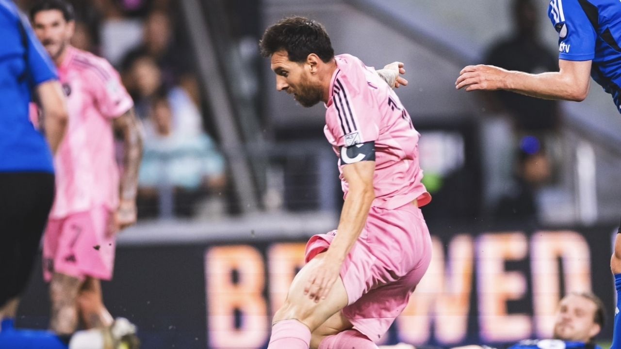 Lionel Messi anota un póker frente a Montreal y llega a 927 goles en su carrera