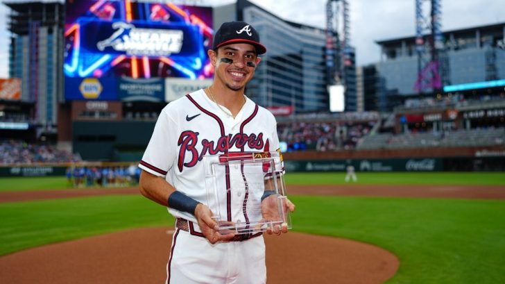 Mauricio Dubón es el deportista centroamericano mejor pagado, según Forbes