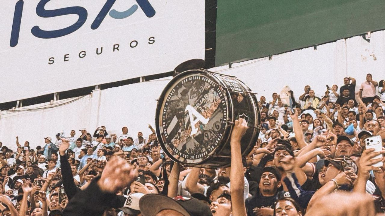 Barras de Alianza deciden no viajar a Honduras para el partido contra Marathón