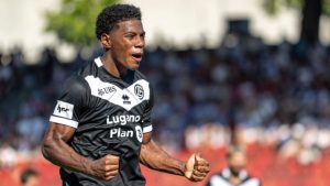 Imagen de Dereck Moncada marca su segundo gol con un Lugano FC que está imparable en Suiza