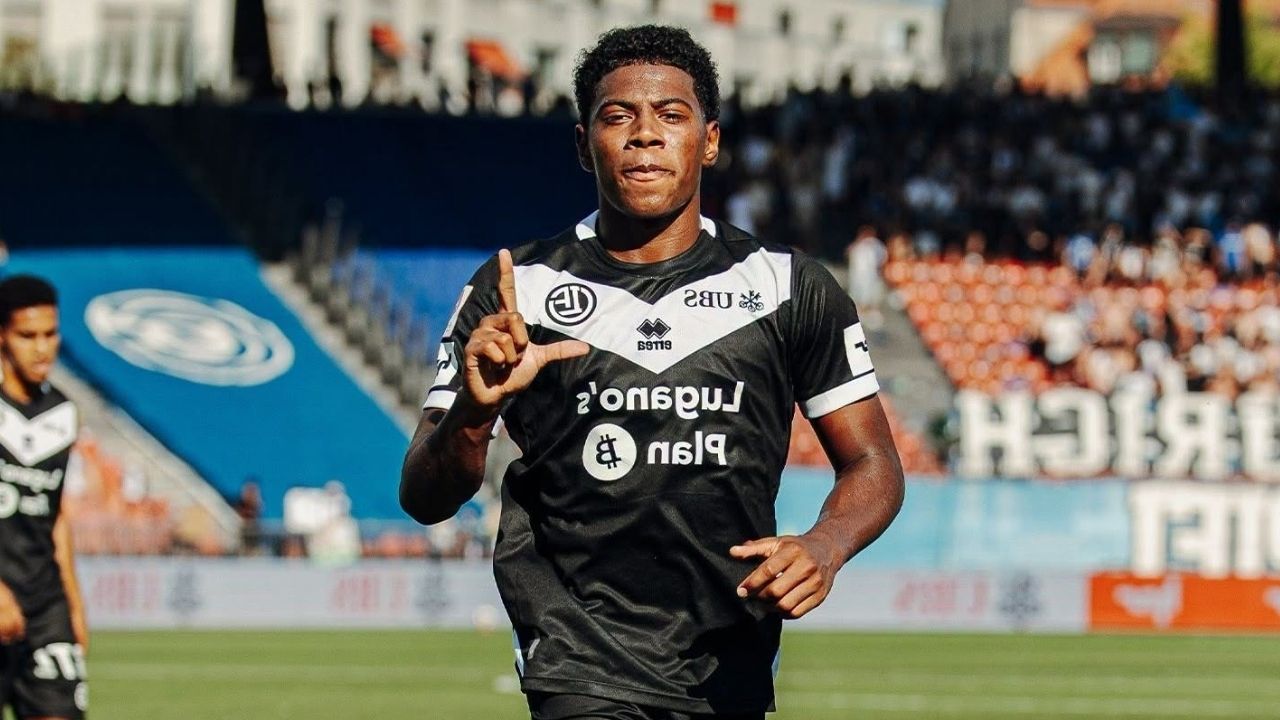 Dereck Moncada arrasa y es premiado como la figura de agosto en Suiza