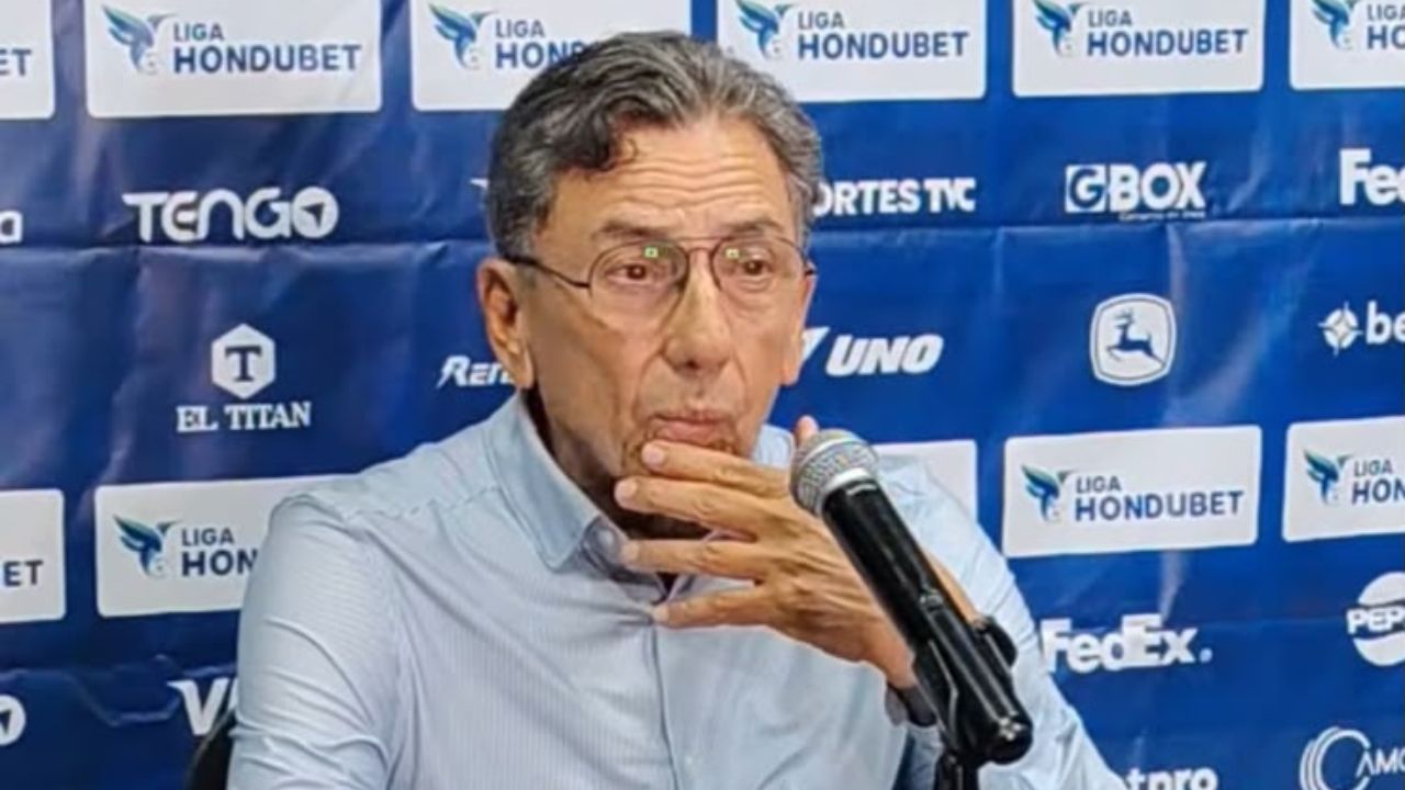 "Dimos pena"; Salomón Nazar explota contra sus jugadores tras goleada ante Motagua