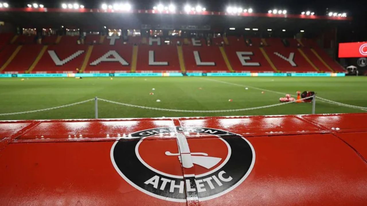Encuentra el cuerpo sin vida de un hombre en un Estadio de Inglaterra