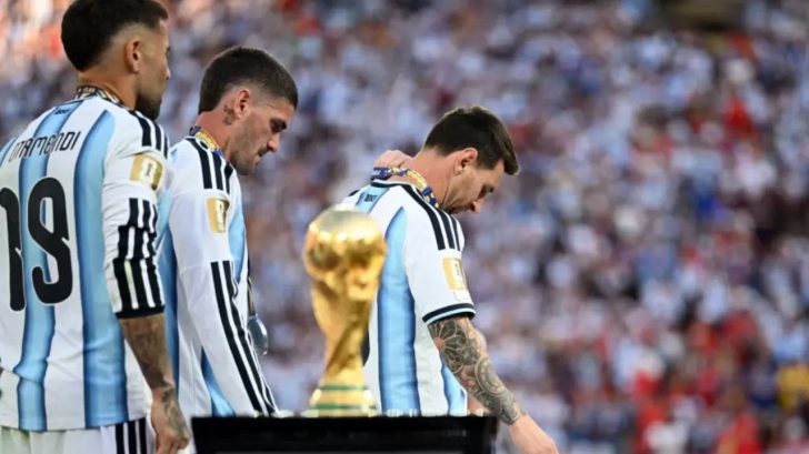 FIFA pone dura sanción a Argentina por usar la bandera de Malvinas contra Inglaterra