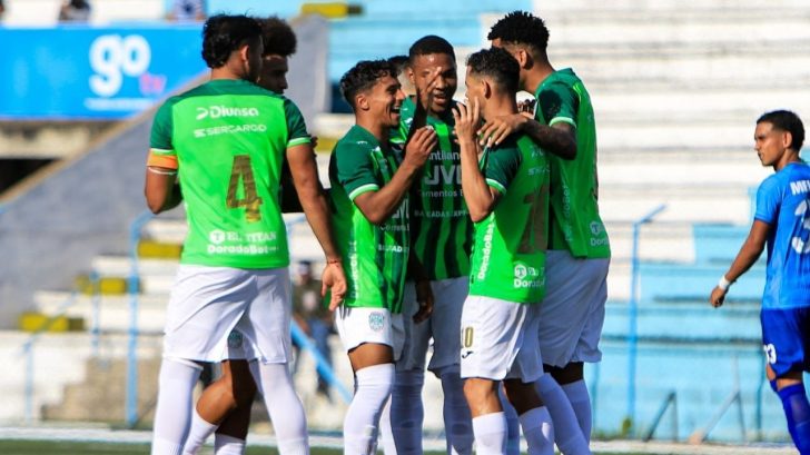 Marathón remonta con garra y tumba el invicto de Génesis PN en La Paz