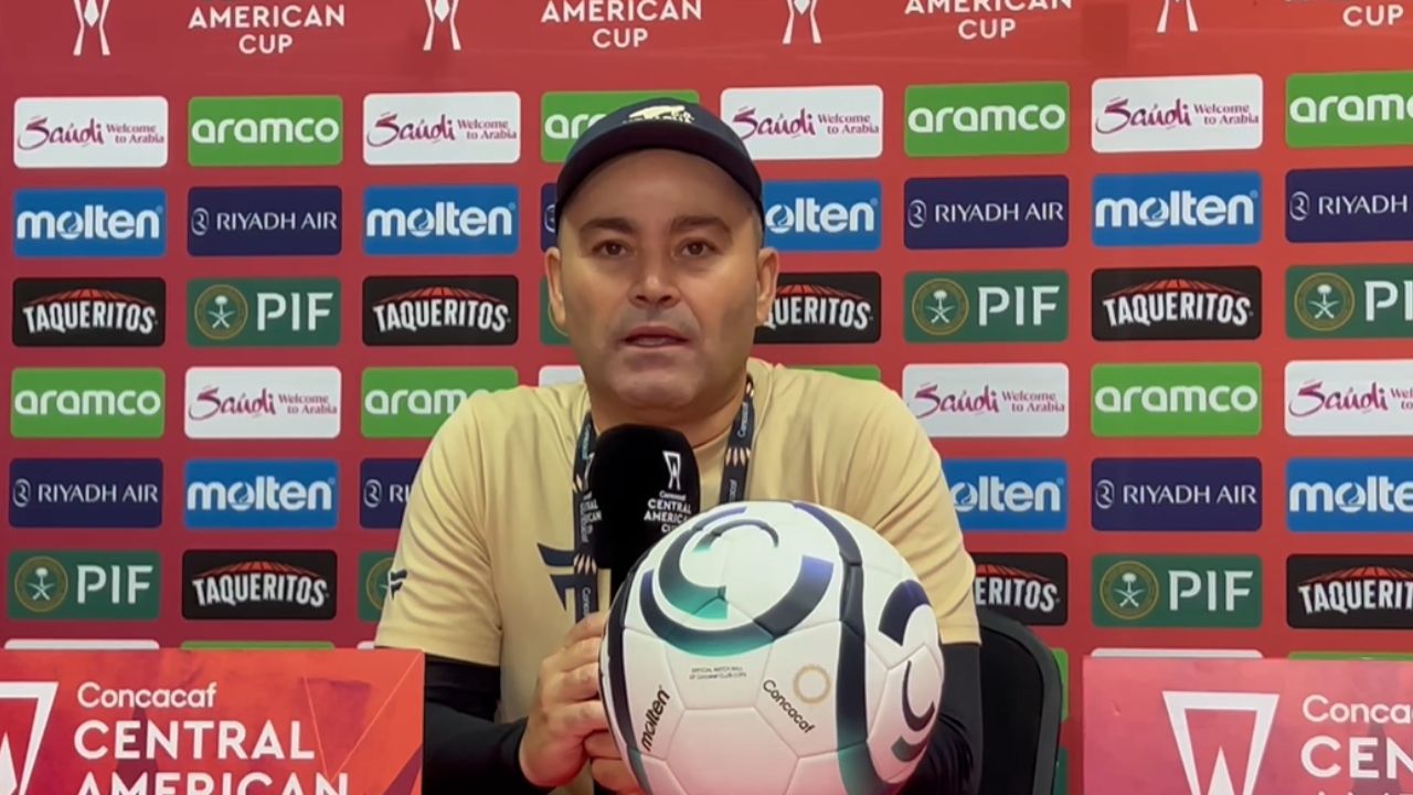 Javier López no dramatiza empate ante Cartaginés y defiende delantero de Motagua