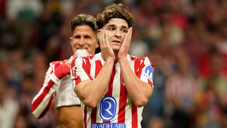 Atlético acepta vender a Julián Álvarez al Arsenal, pero él se niega
