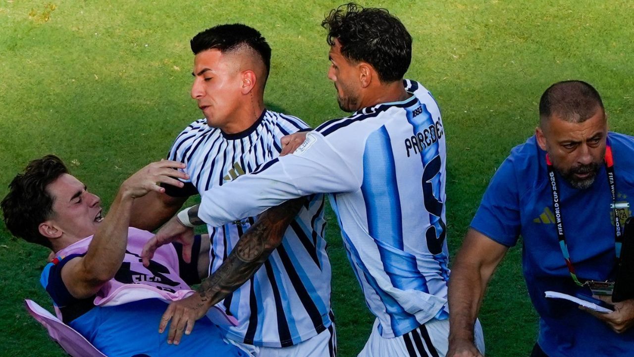 FIFA sanciona a Leandro Paredes con diez partidos por pelea en la final del Mundial