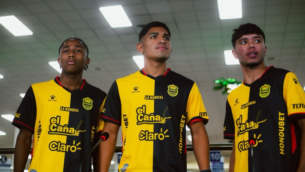 Real España presenta sus nuevos uniformes para la temporada 2026-27