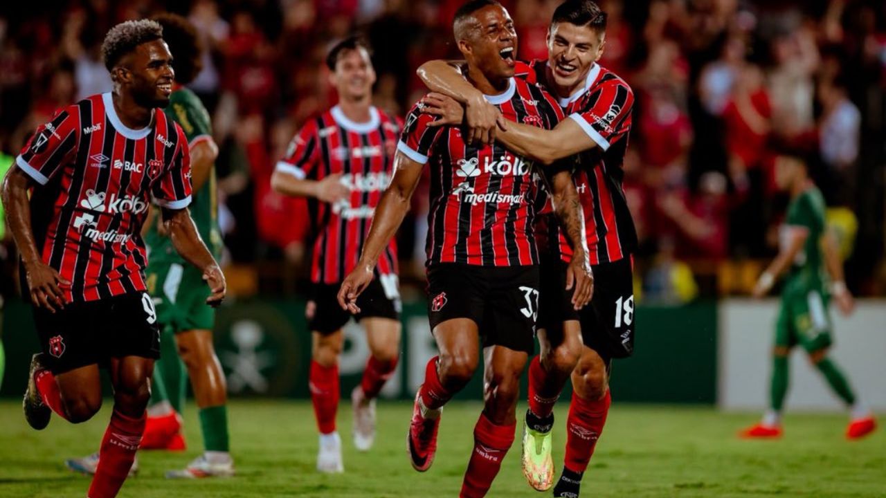Alajuelense venció sin problemas a Marathón y avanza en Copa Centroamericana