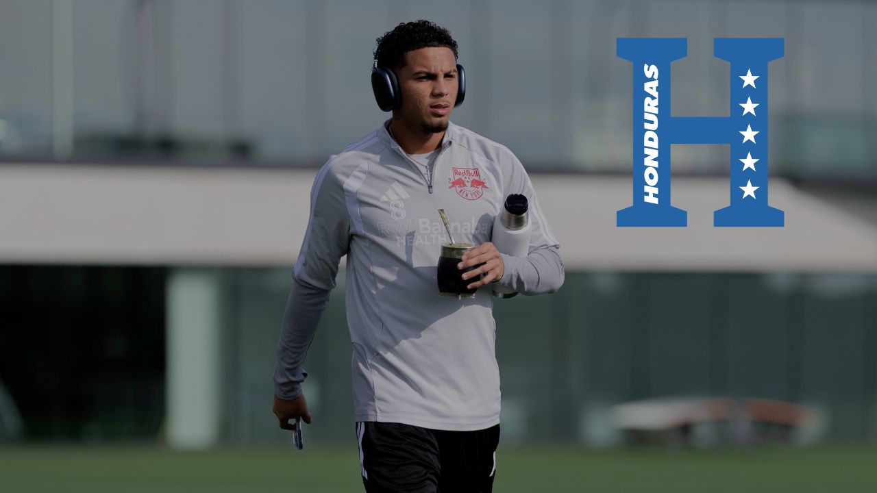 David Ruiz sufre inconveniente en su llegada a Honduras para sumarse a la Selección