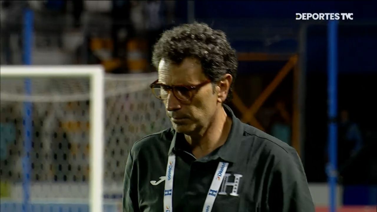 Selección de Honduras y José Molina fueron abucheados tras derrota ante Surinam