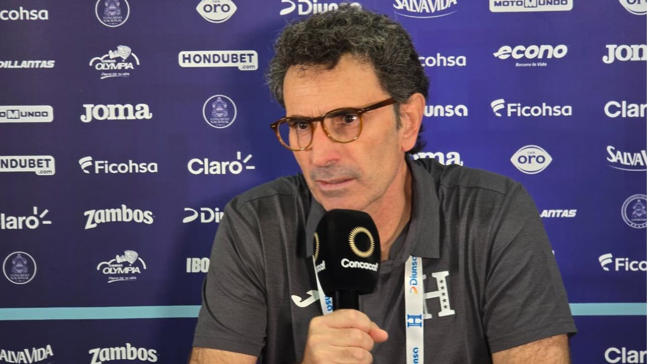 José Francisco Molina lamenta la derrota de Honduras pero pide calma para el proceso