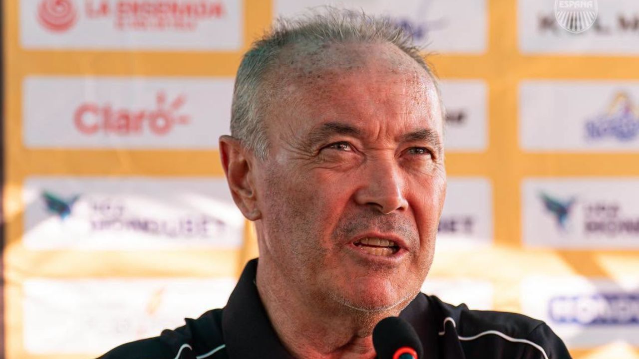 Juan Ignacio Martínez adelanta cómo jugará el Real España con su llegada