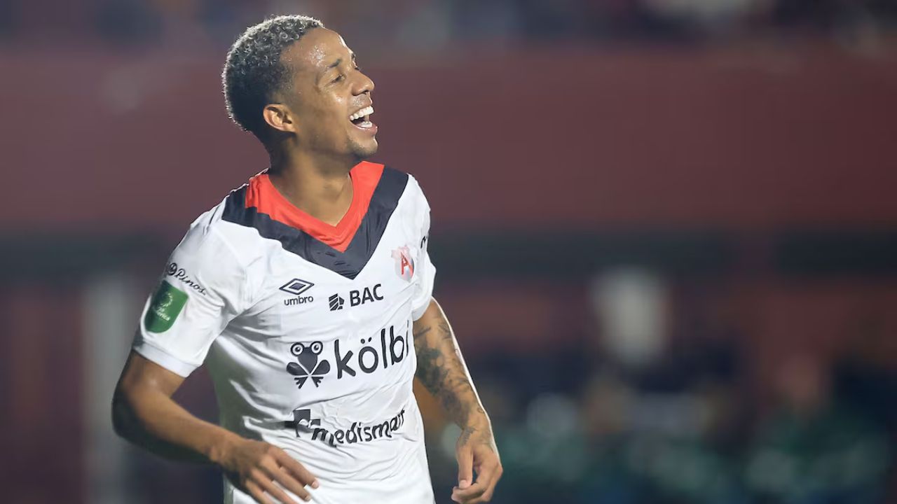 Liga Deportiva Alajuelense separa al futbolista Jeison Lucumí tras escándalo interno