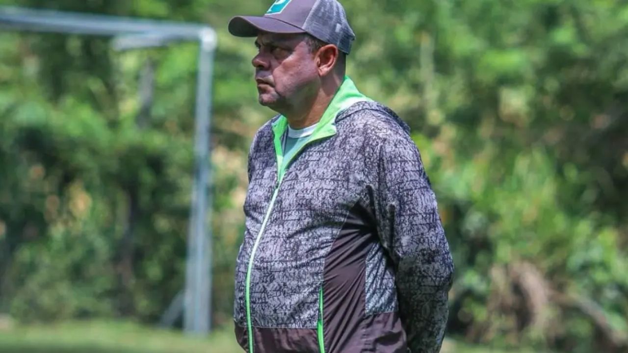 Platense separa tres futbolistas en pleno torneo por decisión de Raúl Cáceres