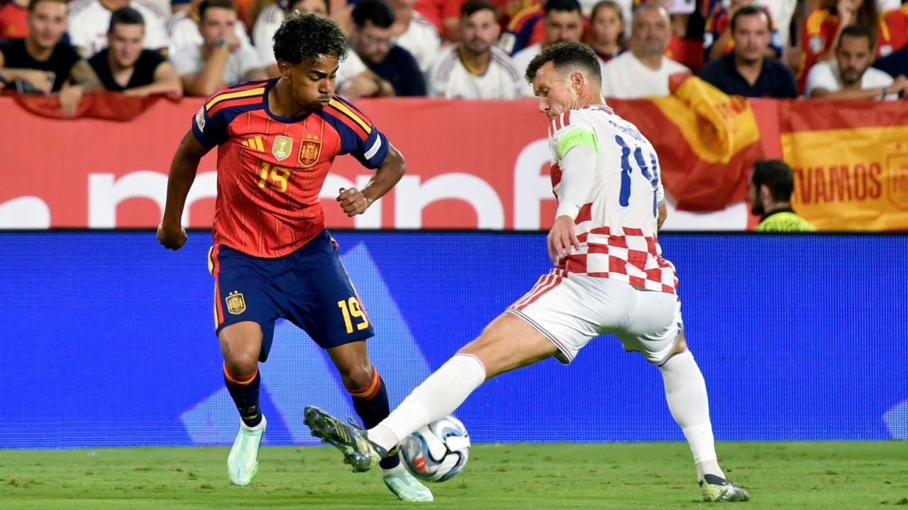 España golea a Croacia con un imparable Lamine Yamal