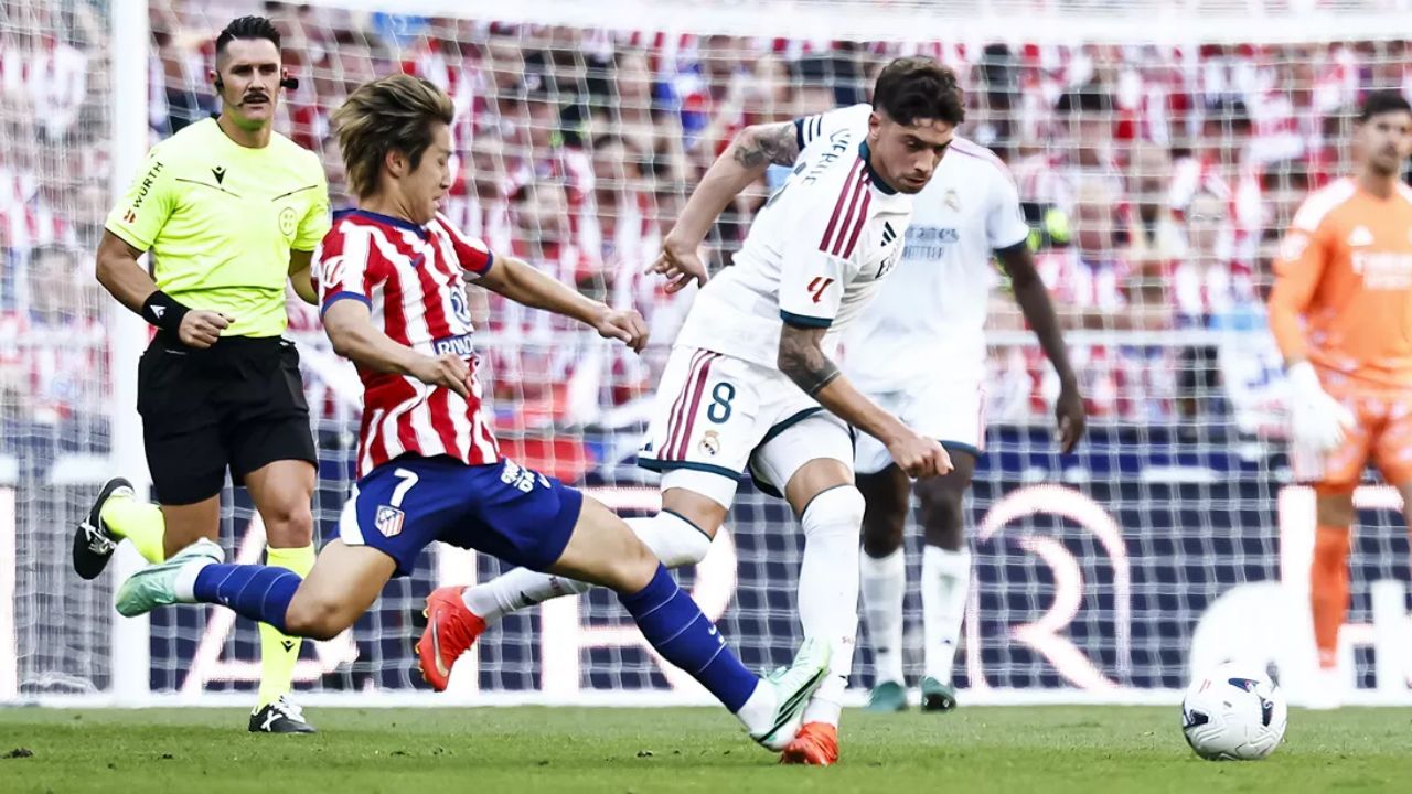 Fede Valverde queda lesionado tras dura entrada en el derbi frente al Atlético