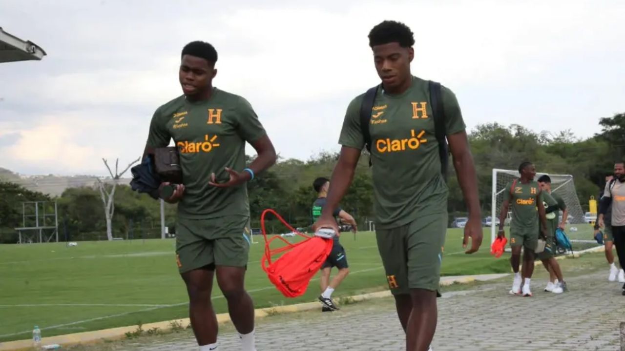 Captan el inesperado gesto de los hermanos Keyrol Figueroa y Dereck Moncada