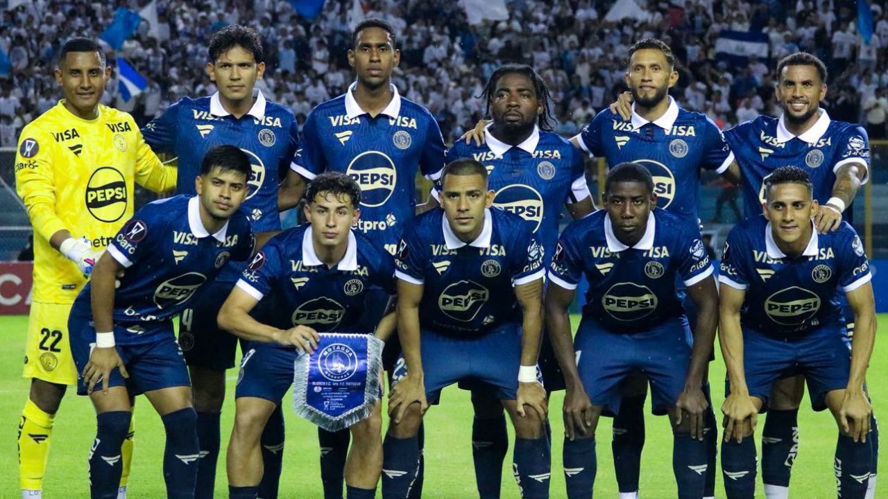 Prensa salvadoreña critica a Motagua tras pasar a semifinales de Copa Centroamericana