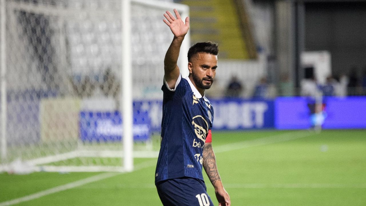 Rodrigo Droopy Gómez pone en duda su futuro con Motagua