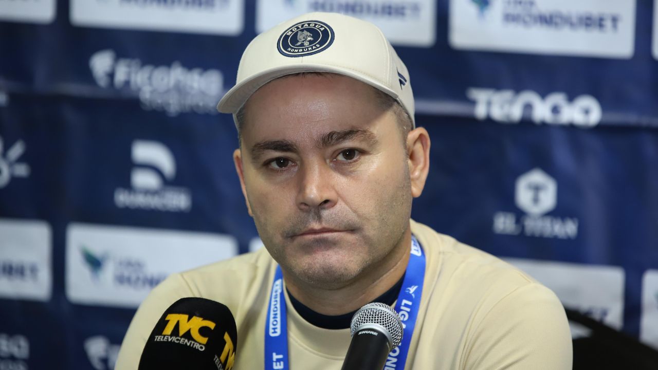 Javier López reacciona a error de Luis Ortiz y elogia momento de los seleccionados