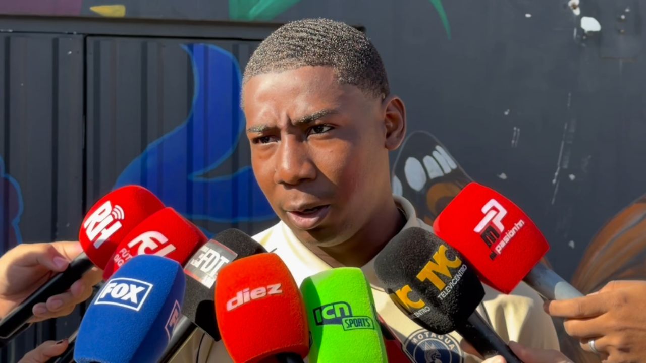 Jesús Batiz responde a críticas por el nivel mostrado con Motagua