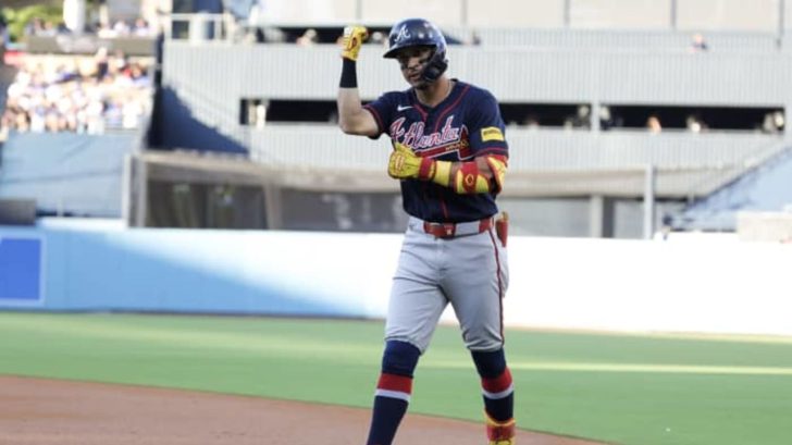 Mauricio Dubón lidera triunfo de los Atlanta Braves para empatar serie ante Dodgers