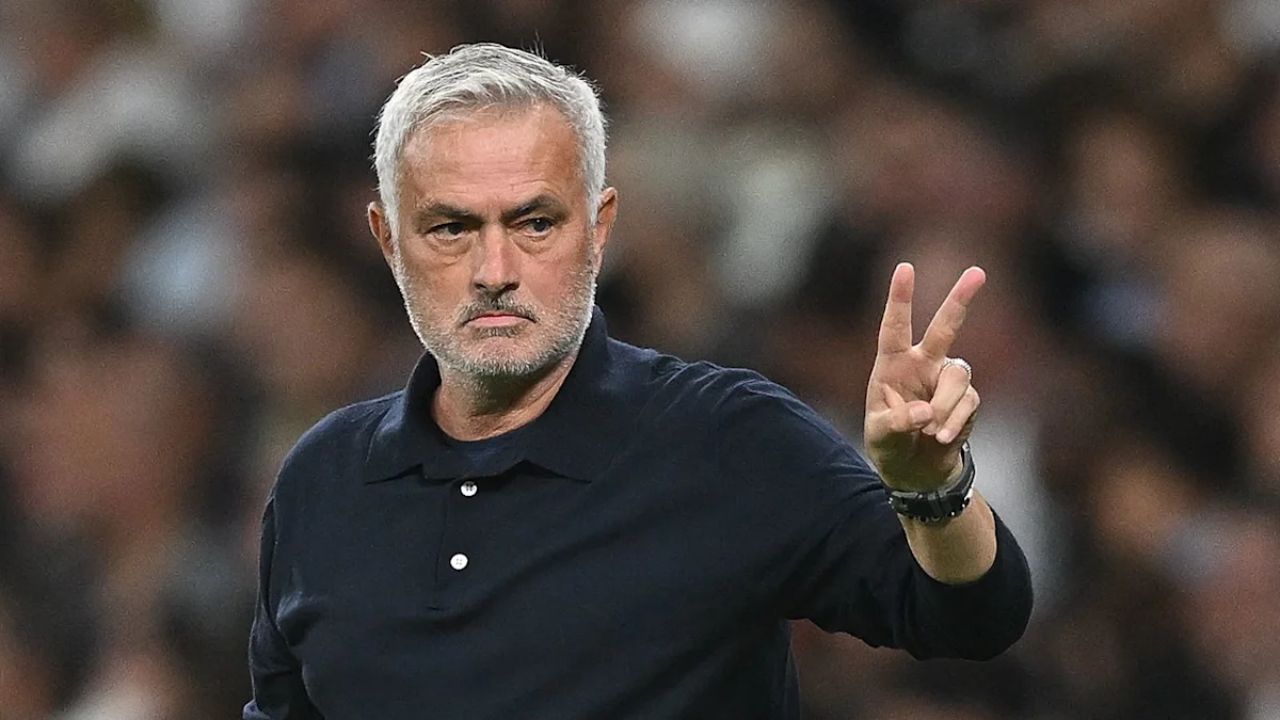 Mourinho explota contra VAR tras ganar El Clásico ante Barcelona