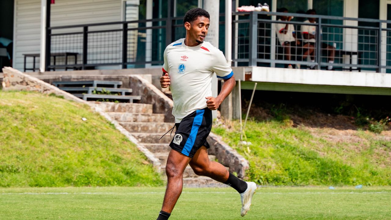 Choco Lozano define su futuro y aparece entrenando con su nuevo club en la MLS
