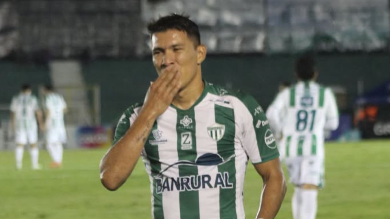 Kevin López anota nuevo gol en Guatemala y confirma su buen momento en Antigua