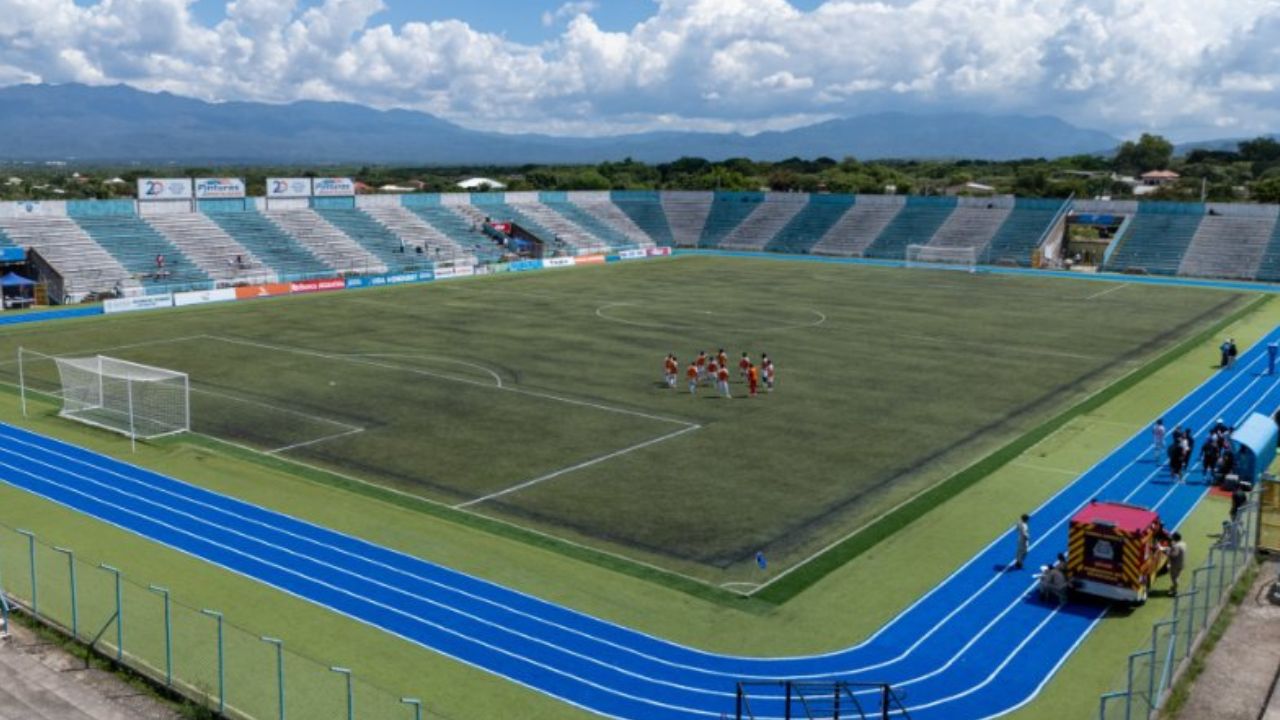 Presentan proyecto para remodelar estadio Roberto Suazo Córdova