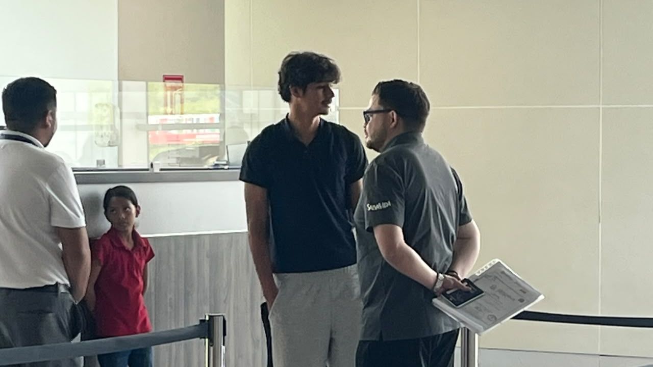 Víctor Vandenbroucke se va del país tras su primera convocatoria a la Selección Mayor